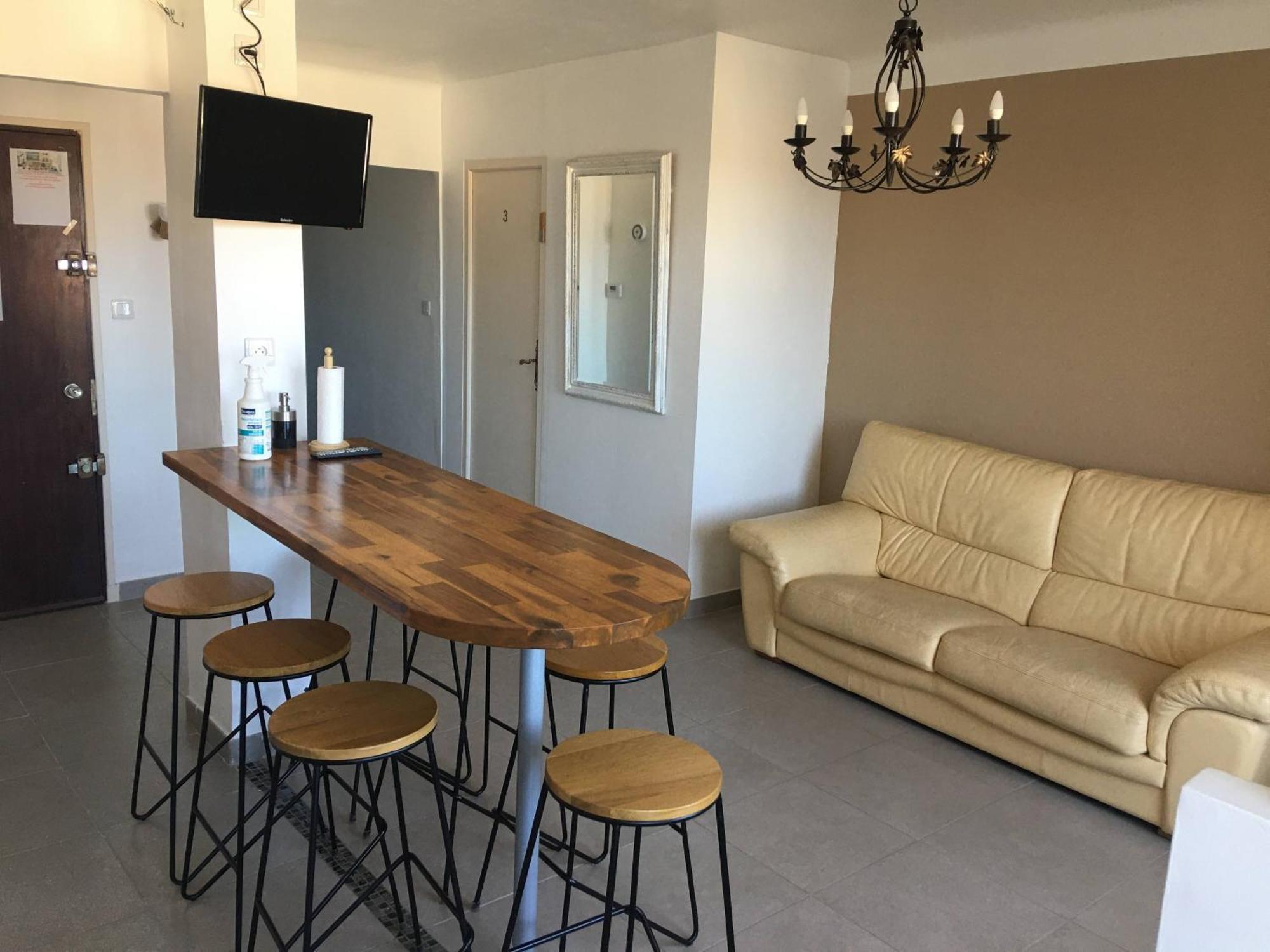 Grands Buffets Hebergement Appartement Narbonne Exterior photo